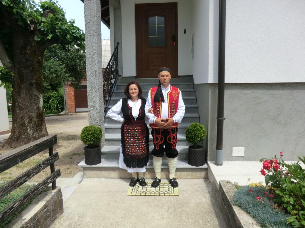 ホテル Ethno House Izvor Vrelo Koreničko エクステリア 写真