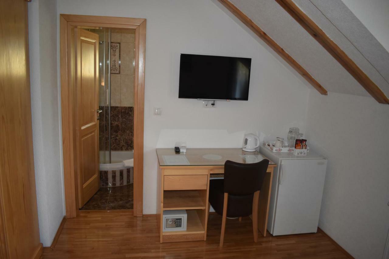 ホテル Ethno House Izvor Vrelo Koreničko エクステリア 写真